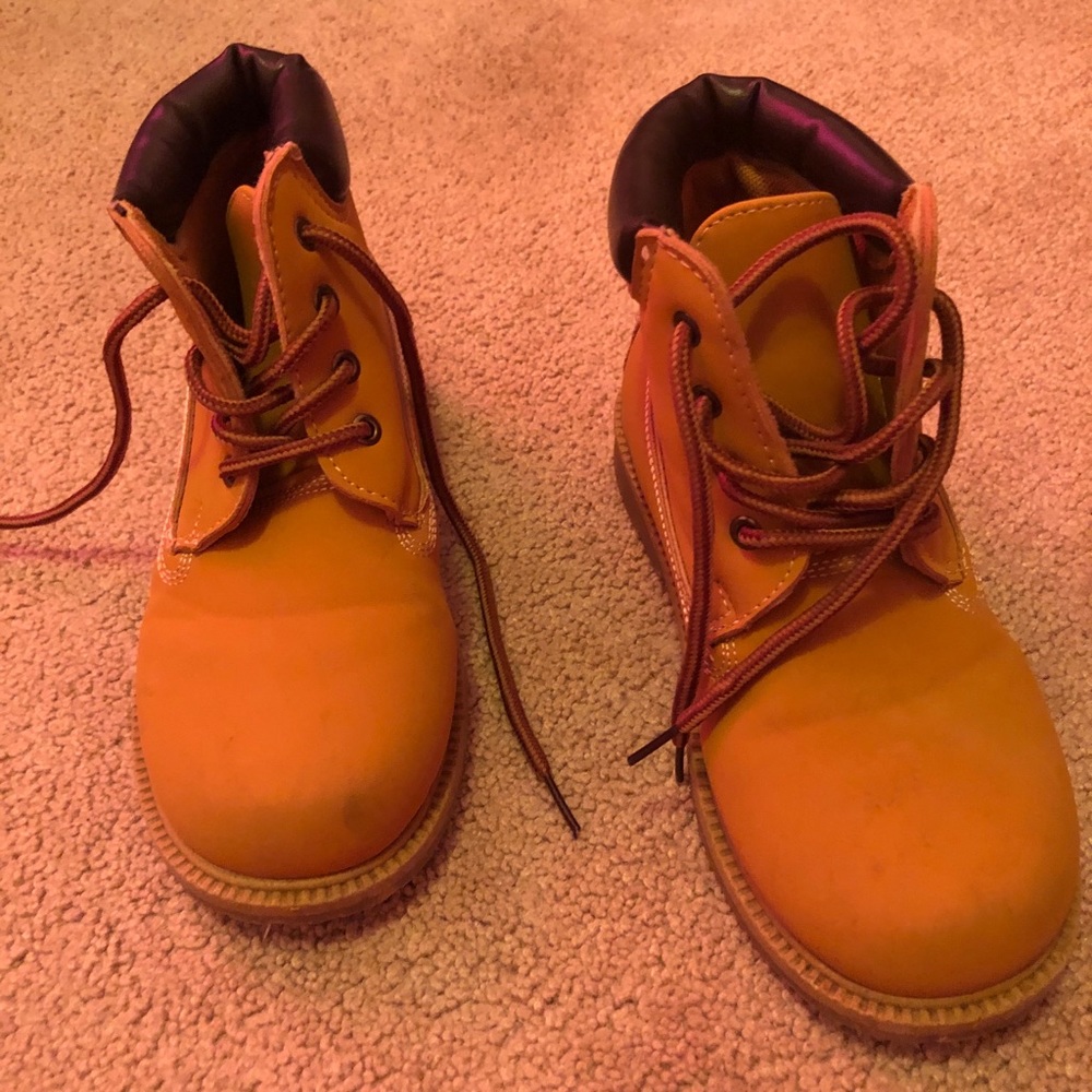 Wheat construction snow boots